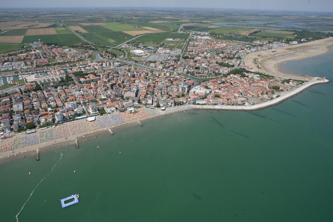Penthouse Attico Mara Apartment Caorle Bagian luar foto