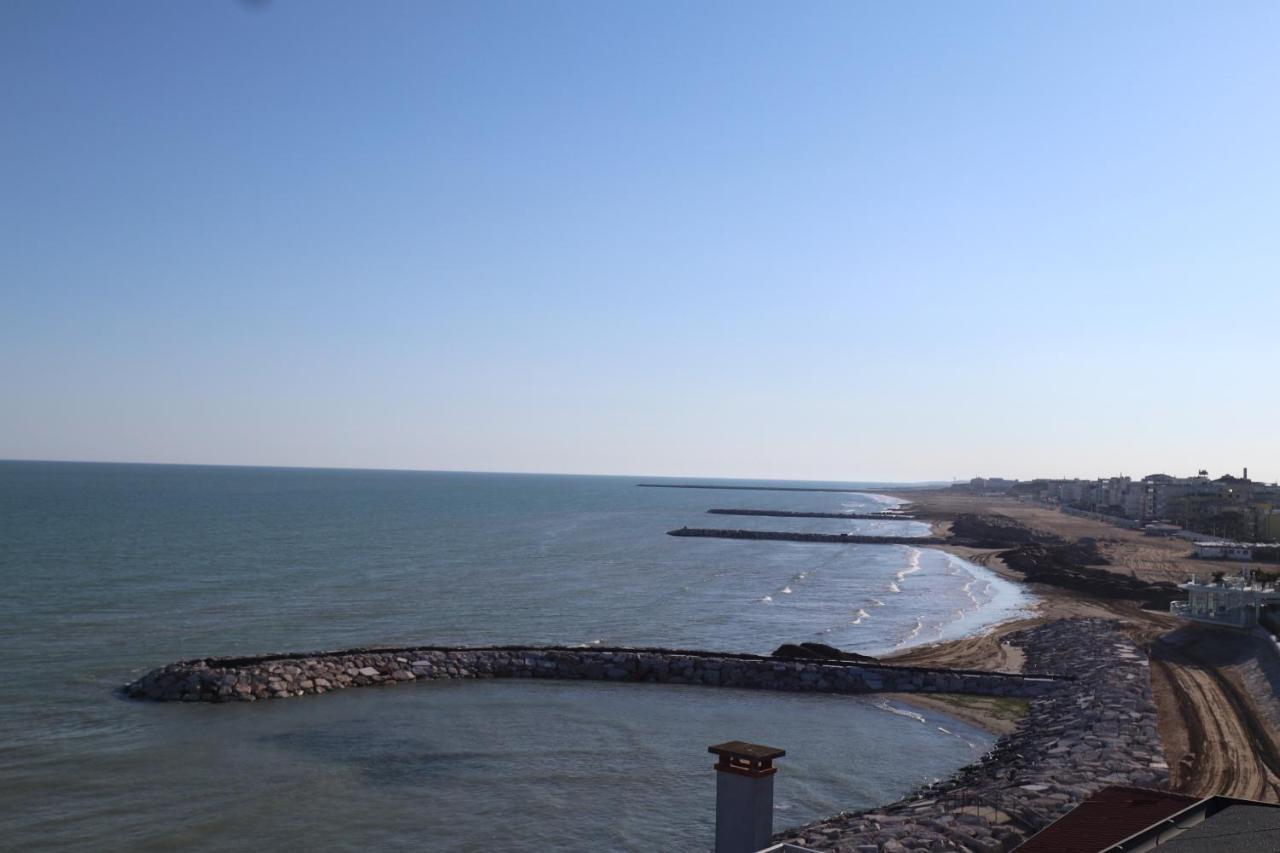 Penthouse Attico Mara Apartment Caorle Bagian luar foto