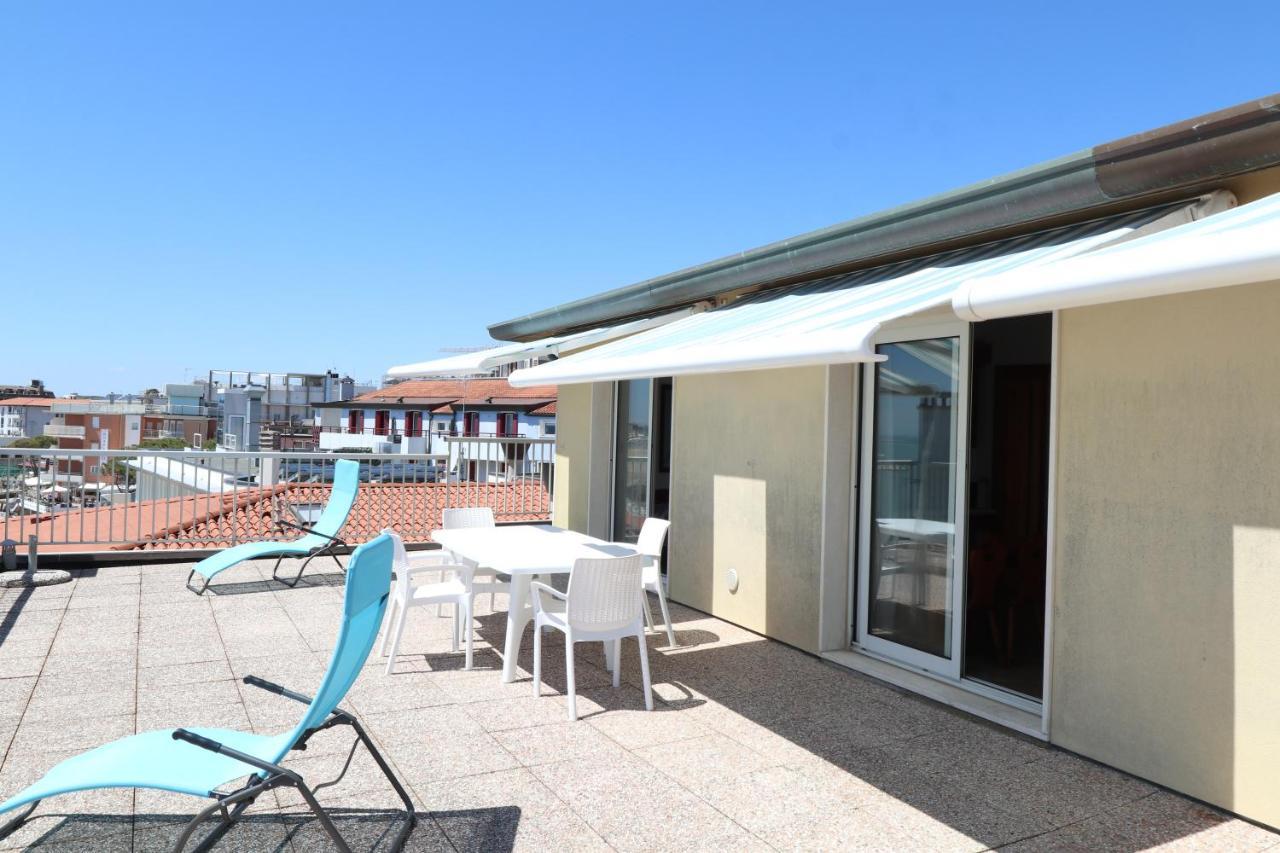 Penthouse Attico Mara Apartment Caorle Bagian luar foto